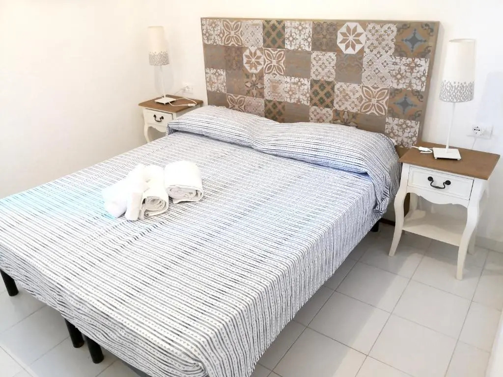 One bedroom appartement with enclosed garden and wifi at Favignana