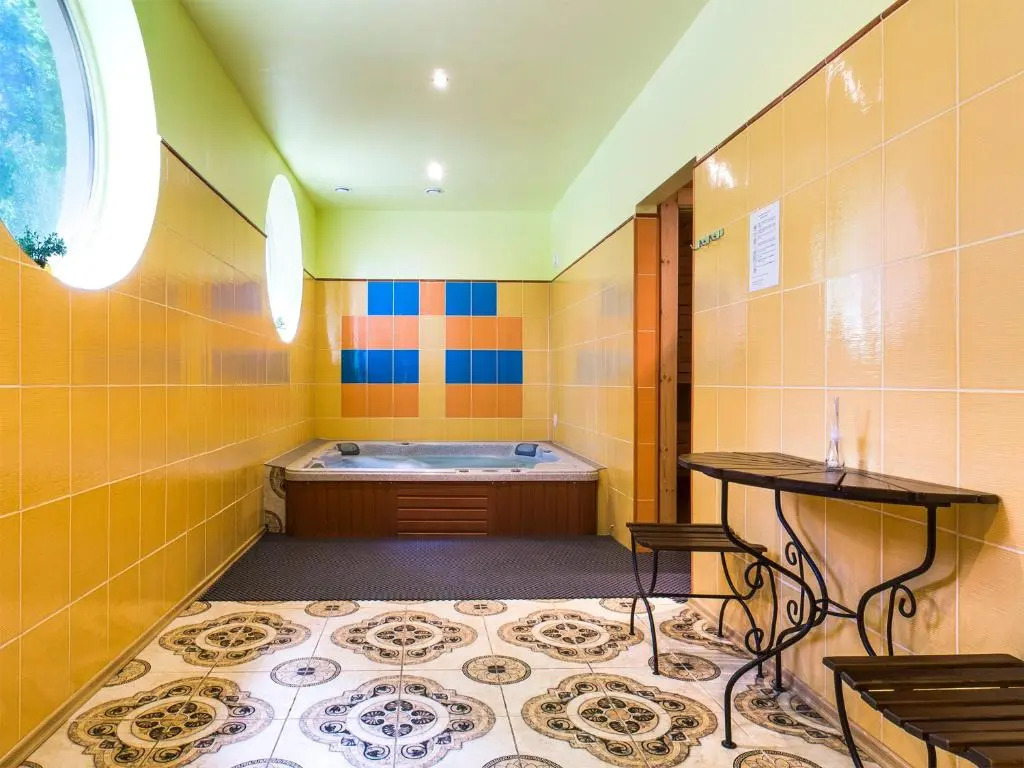 KEMERI Hotel in National Park