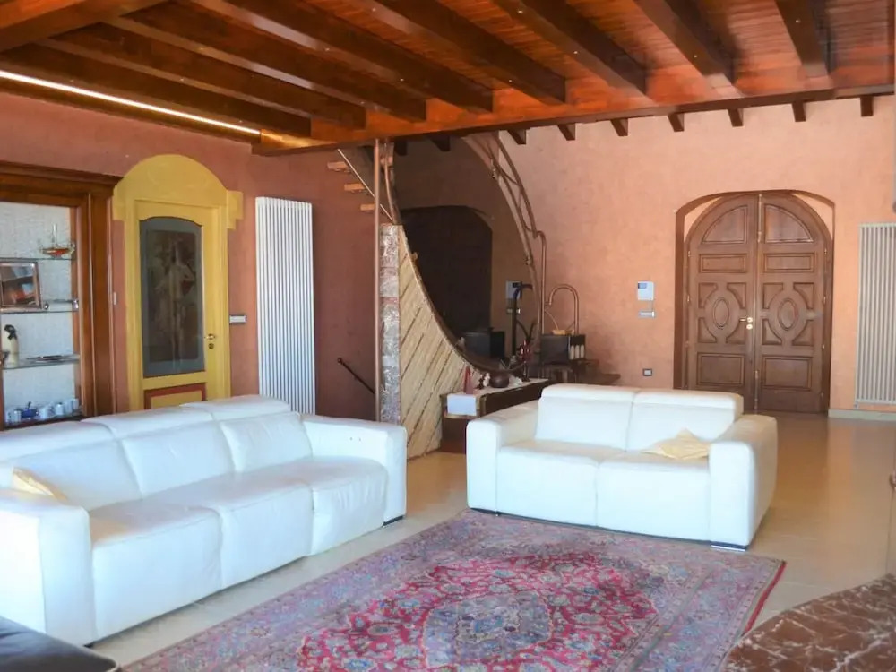 Divine Holiday Home in Giosa Marea with Sauna & Hot Tub
