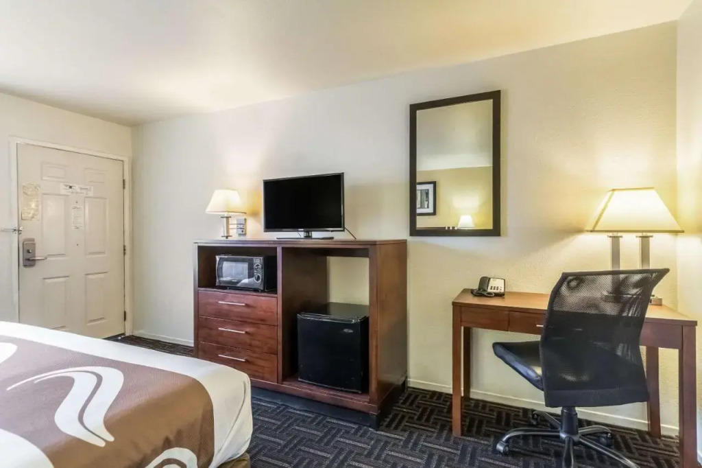 Super 8 Motel - Fresno/North CA