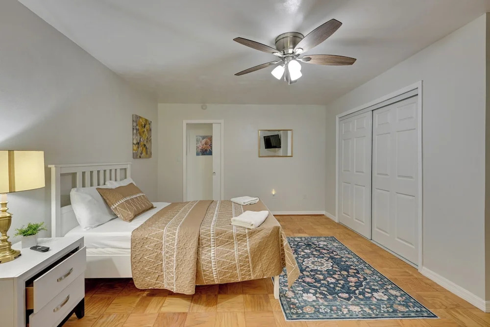 7 Mi to Busch Gardens! Family & Pet-friendly Home