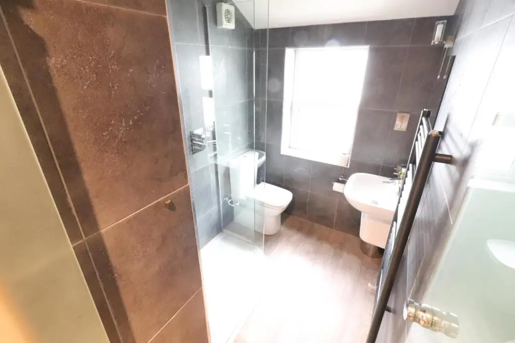 The Cheltenham, stylish 1-bed Victorian apartment