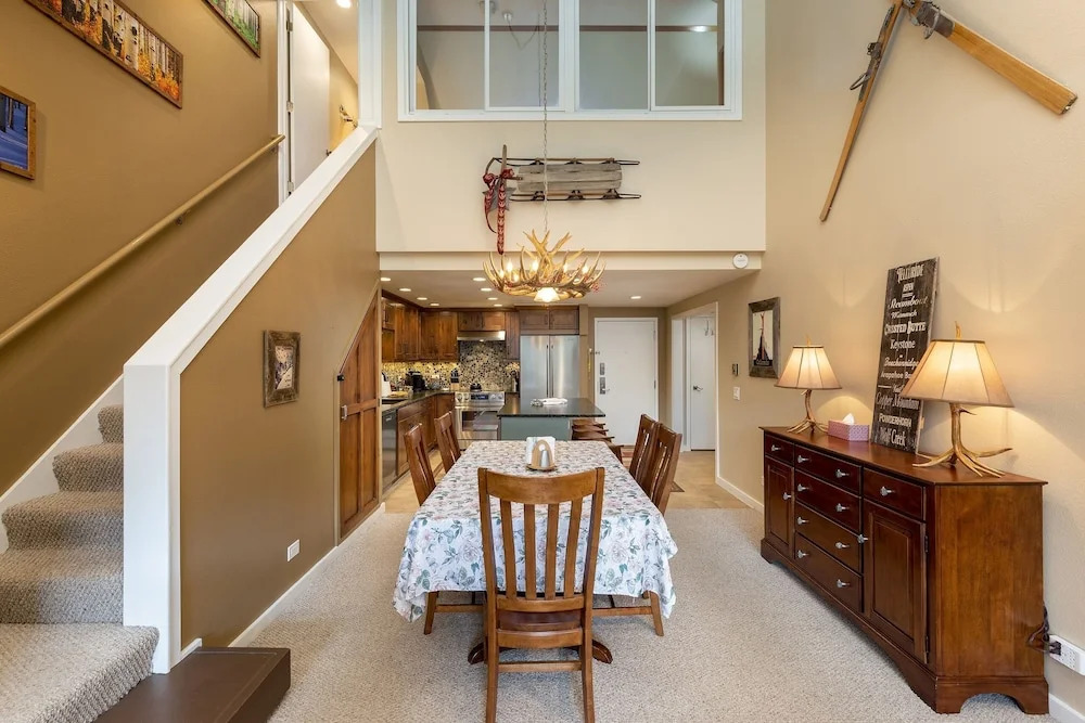 2105 The Pines 3 Bedroom Condo by RedAwning