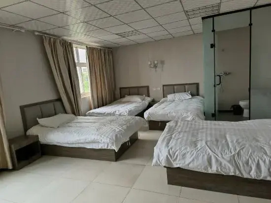 Luoyang Aichao Hotel