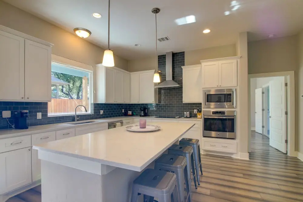 Modern Lago Vista Home w/ Pool & Lake Access!
