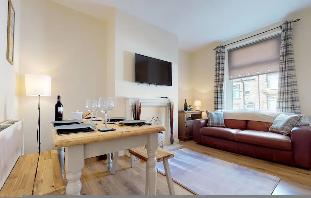 Westminster Luxe Stay City View 3BR Bradford
