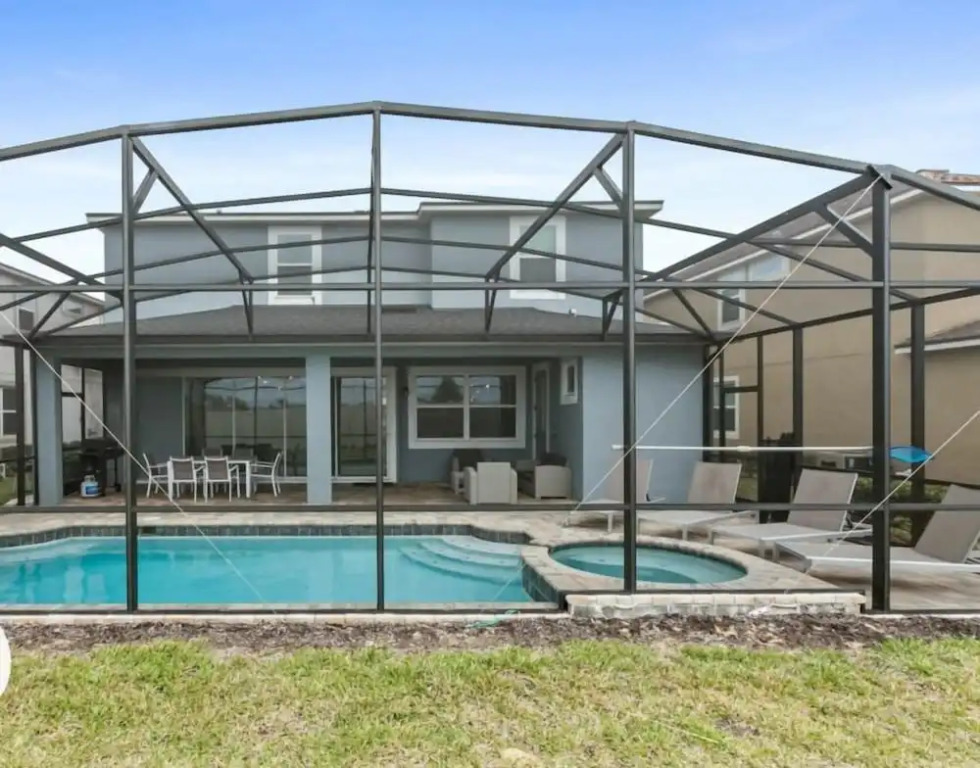9 Bed 6.5 Bath Solara Resort 9 Bedroom Home by RedAwning