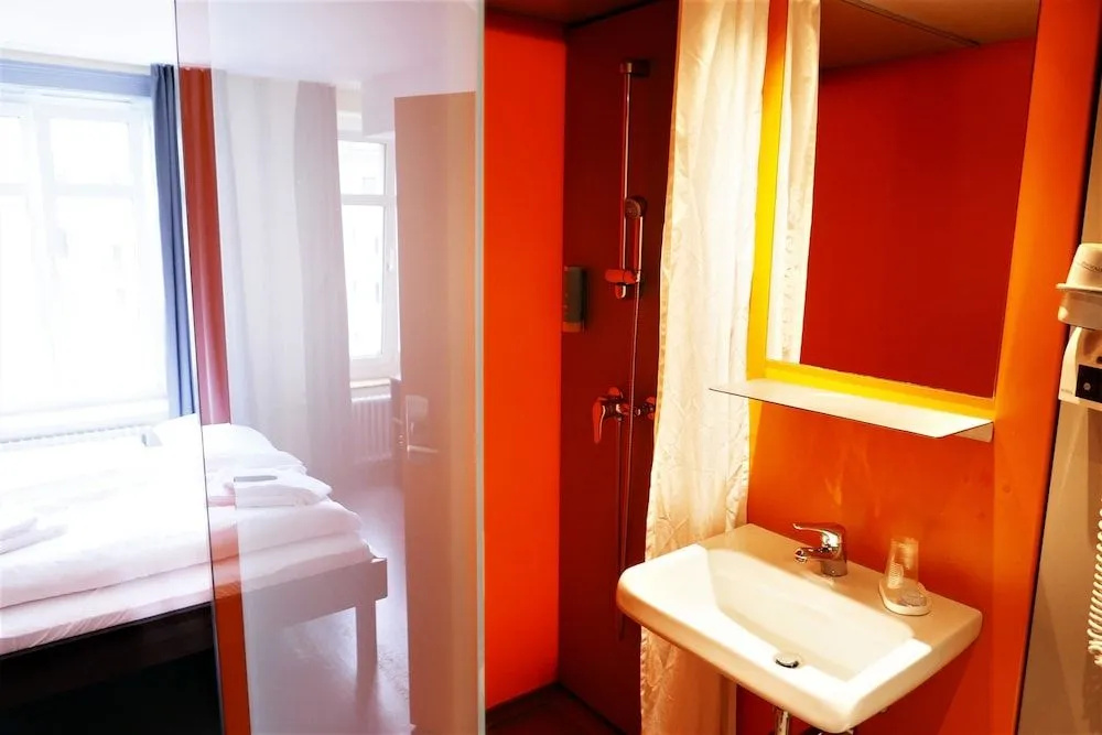 easyHotel Zürich City Centre