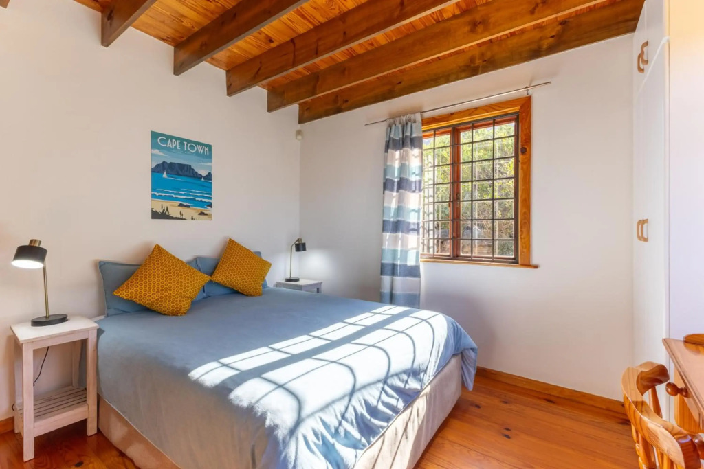 Lark House, Peaceful Mountain Home with Views over False Bay