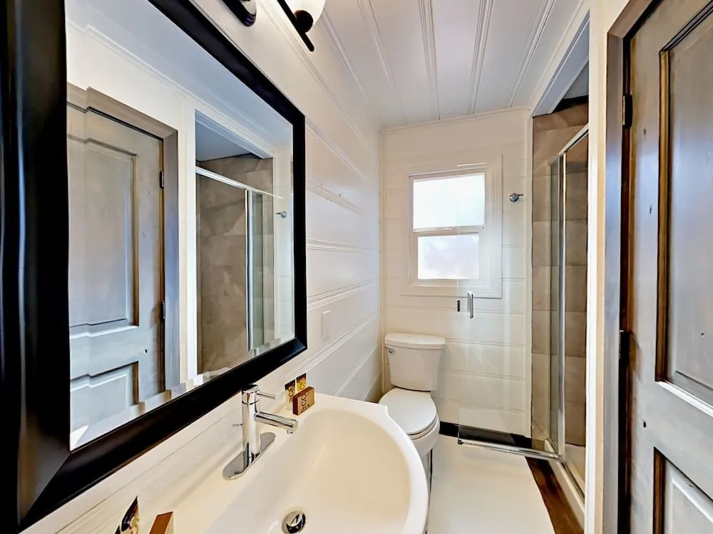 4093 Manzanita Ave Cabin Unit 3