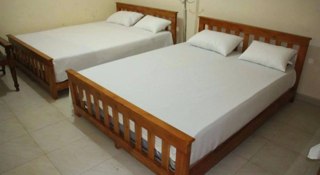 CJ Holiday Home