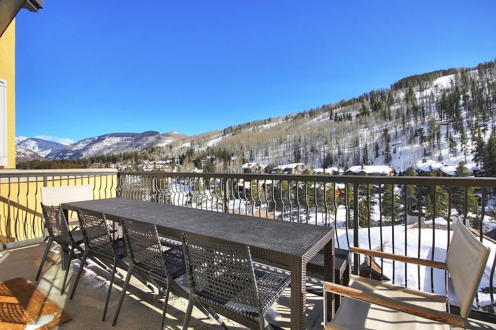 Iconic 5 Bedroom Penthouse at the Ritz-Carlton by RedAwning