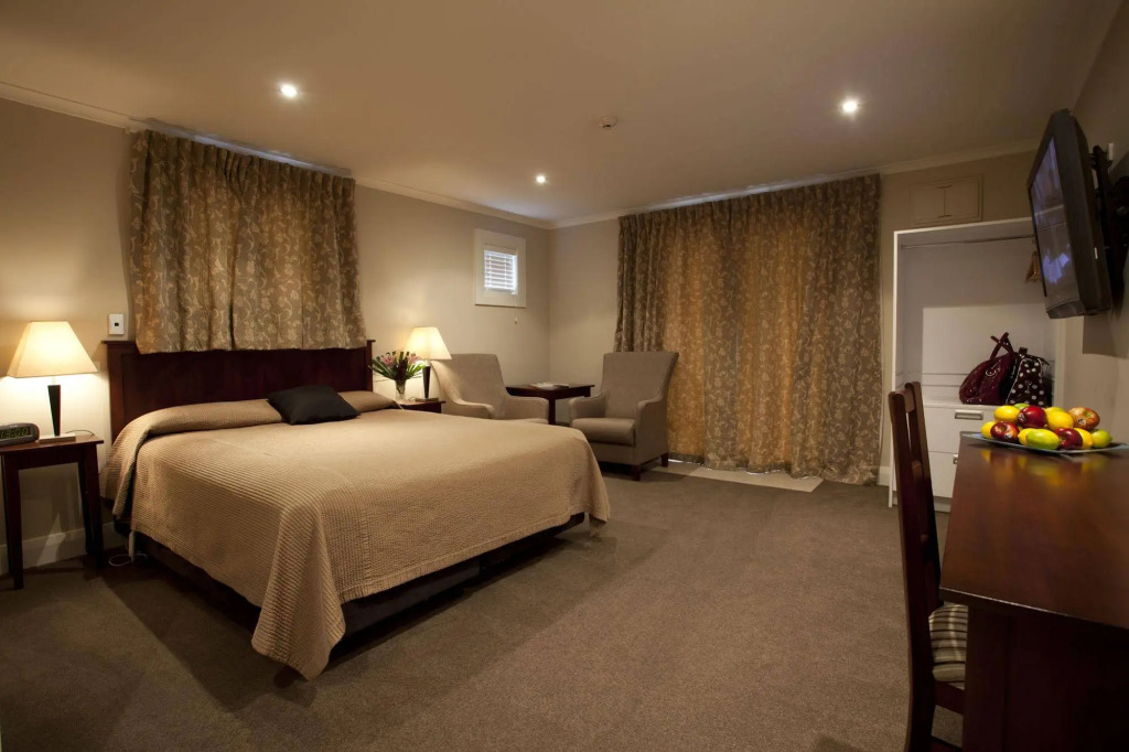 THE MEWS Oamaru