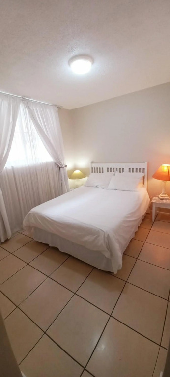 Margate Boulevard Spacious Apartment