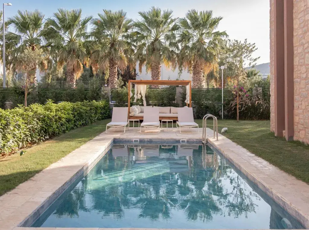 Mimosa Mansions
