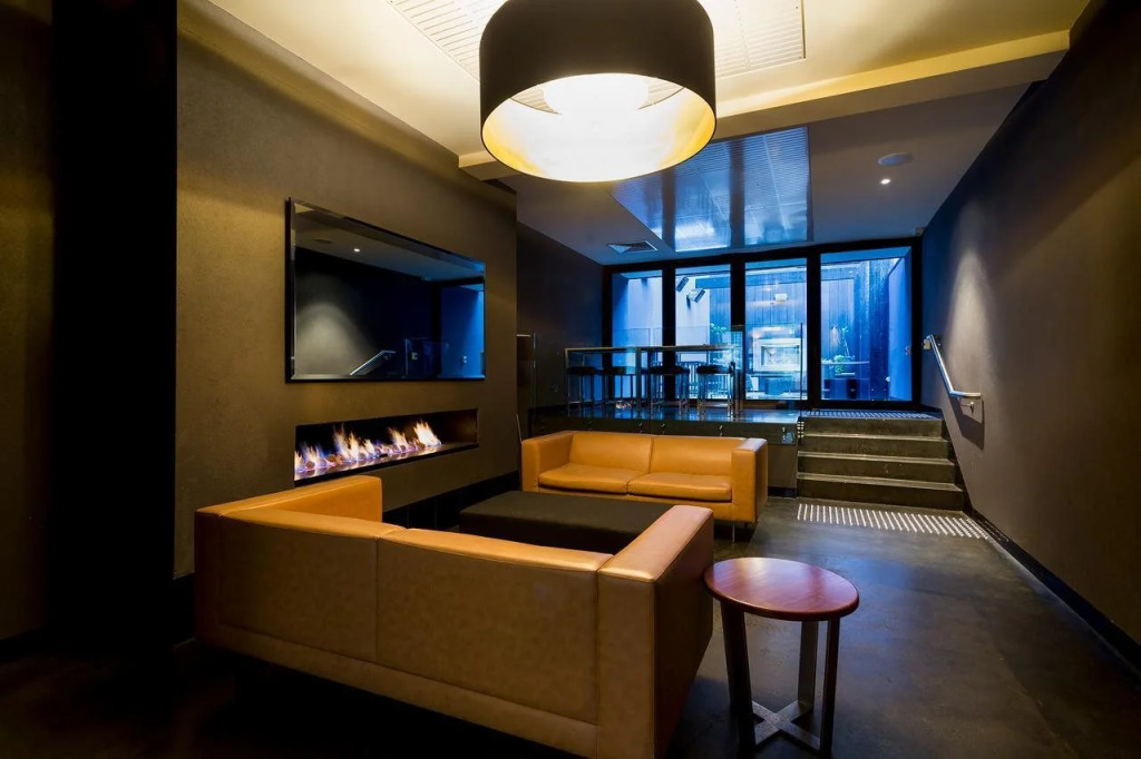 Customs House Hotel