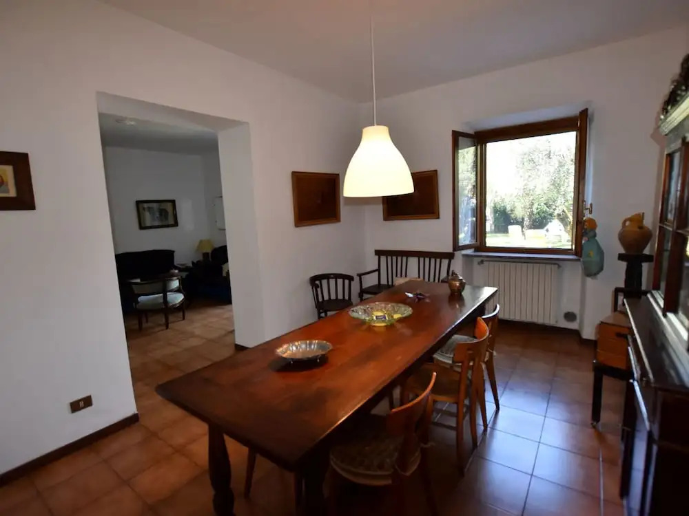 Two-family home with private garden 100 metres from the lake and beach