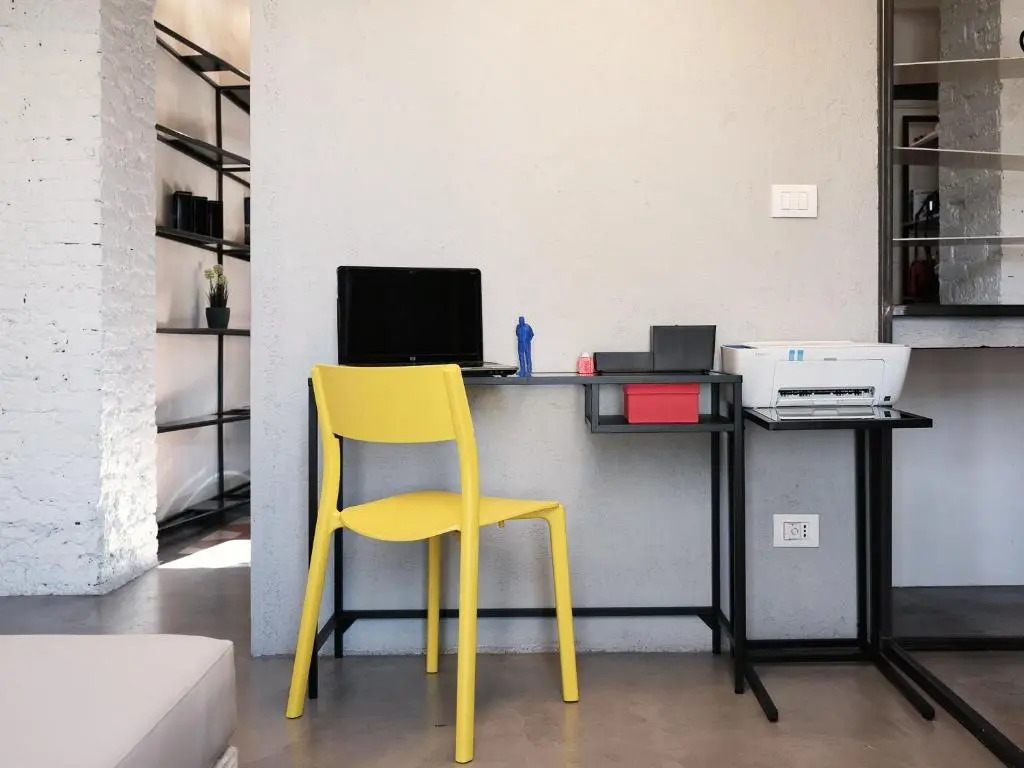 Studio04! - Long Term And Business Studio (Adults Only)