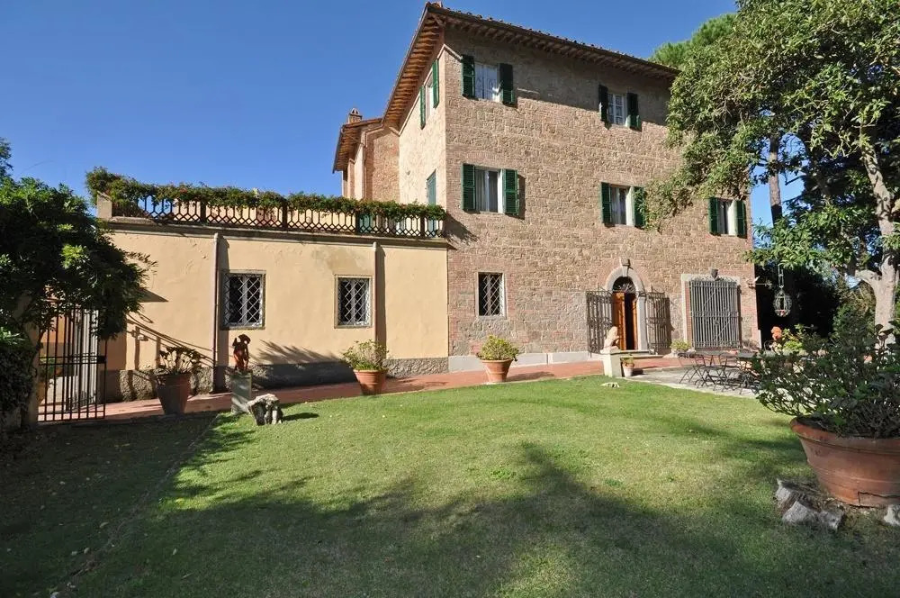 Villa Lorenza by PosarelliVillas