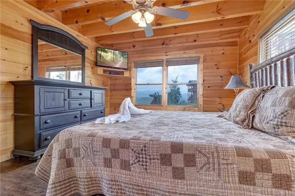 Starry Hope - Four Bedroom Cabin