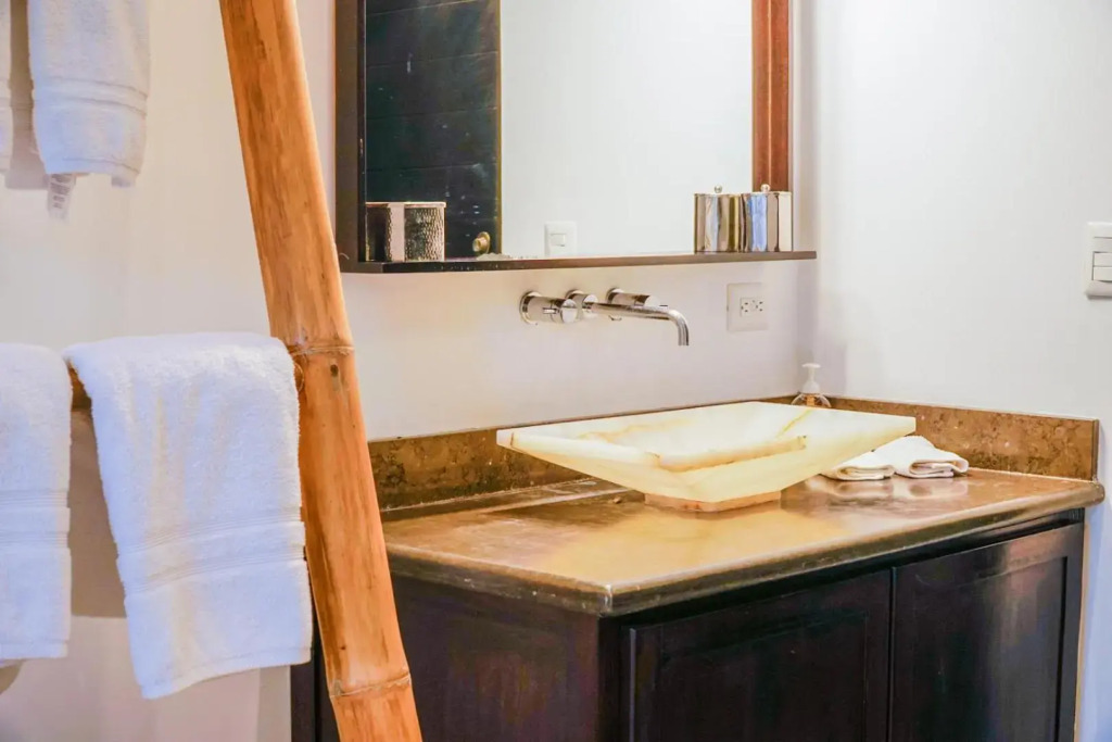 Makara Toucan Suite / 2nd Floor