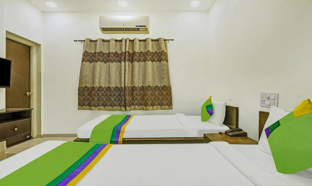 Dwarka Inn By OYO Rooms