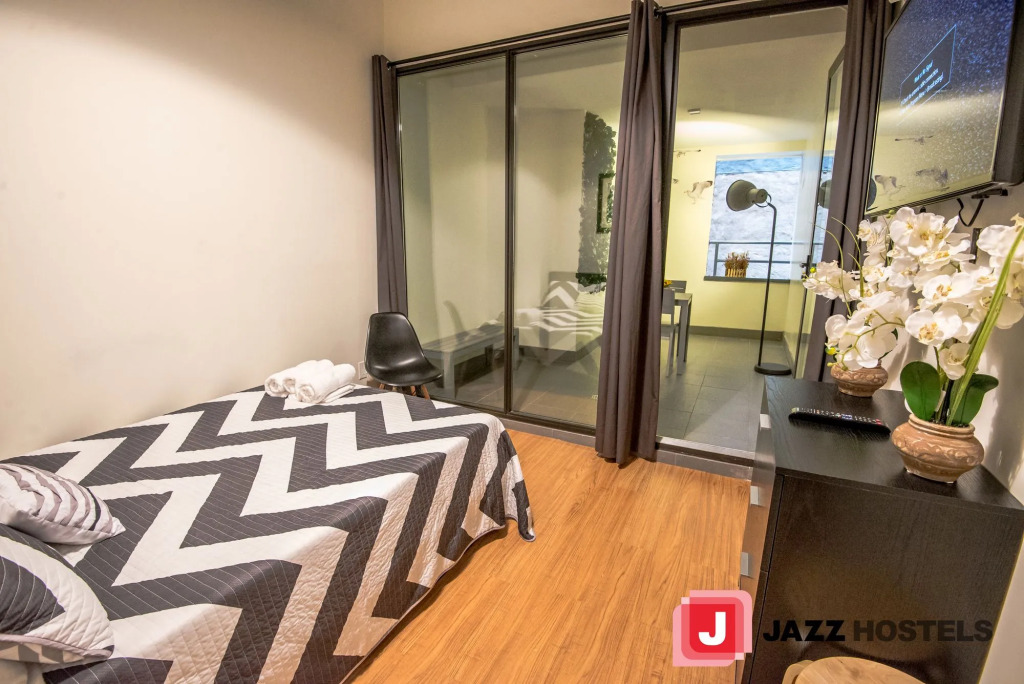 Jazz on Columbus Circle Hostel