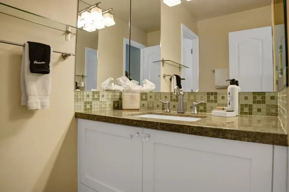 Prospector Place 5 Bedroom Home by RedAwning