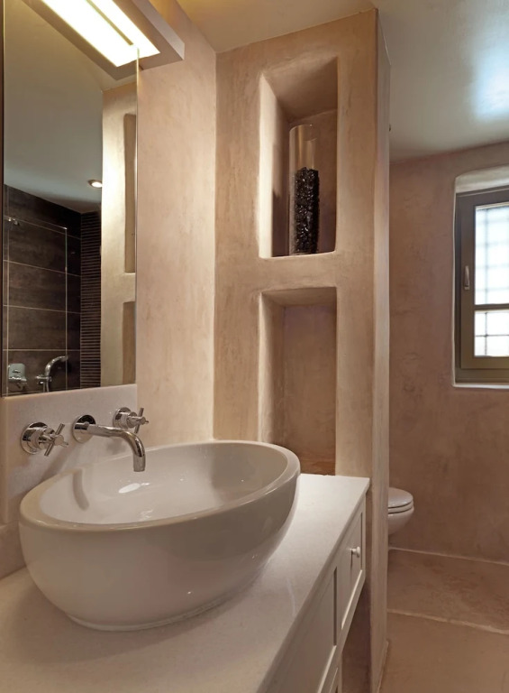Themonies Luxury Suites