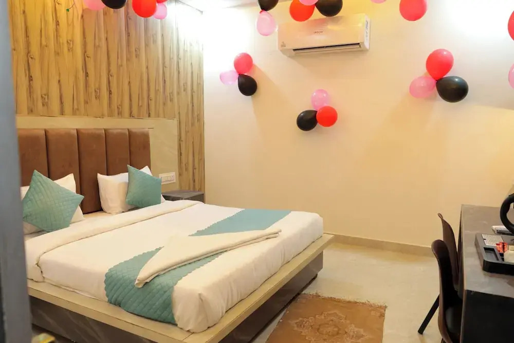 FabHotel The Grand Luxury Stay