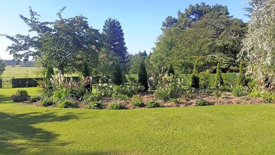 Whiteacres