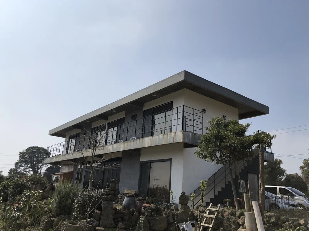 Sky Guesthouse & Cafe - Hostel