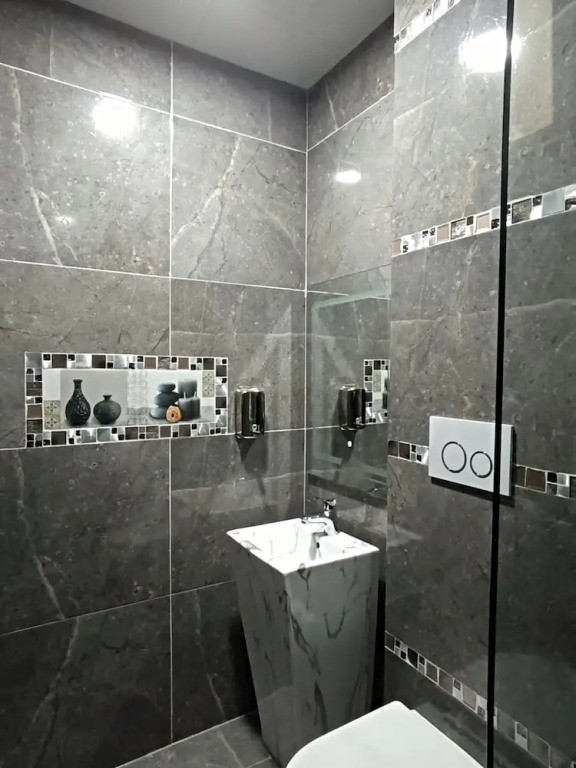 Hostal Kapital City