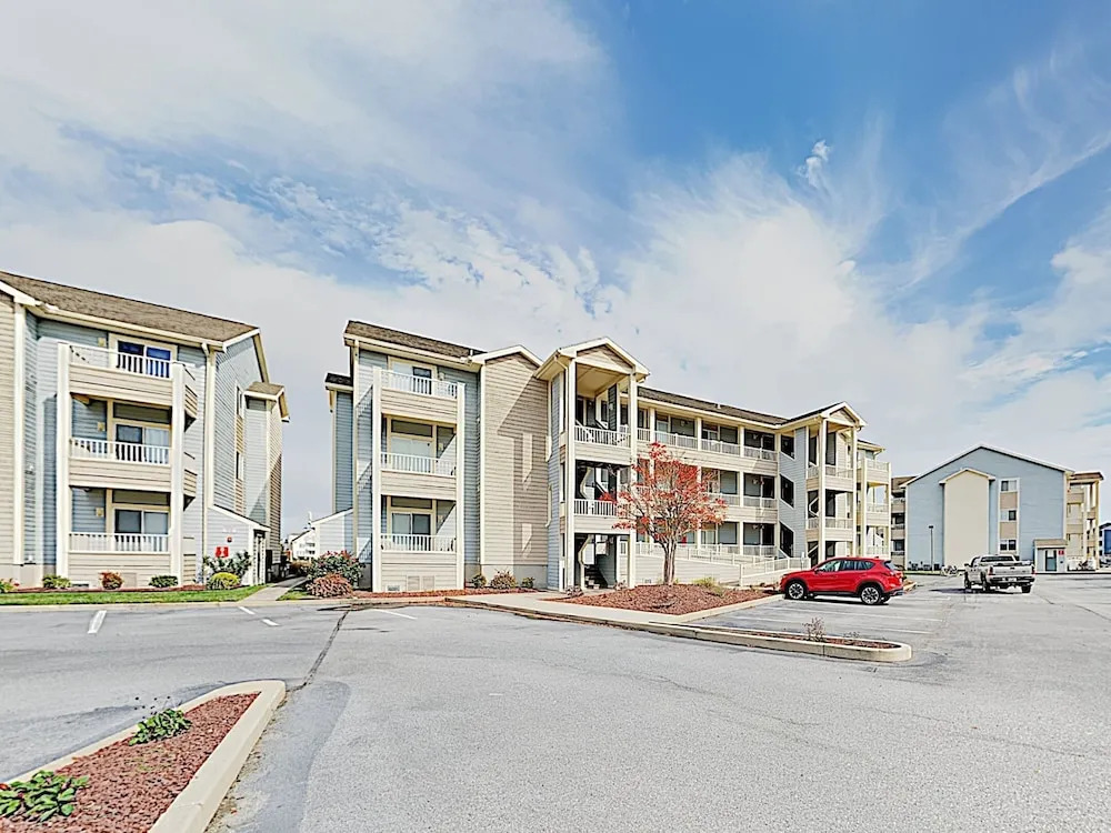 New Listing! Heron Harbor Haven W/ Pools & Tennis 2 Bedroom Condo