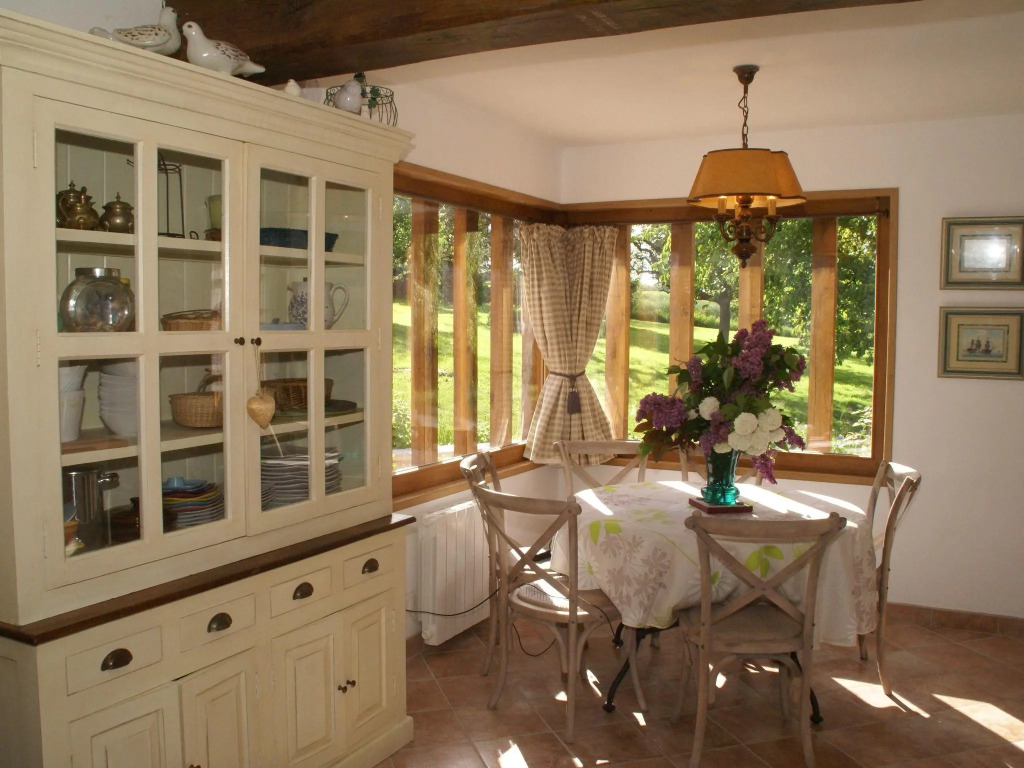 Traditional Holiday Home with Garden in Dampsmesnil