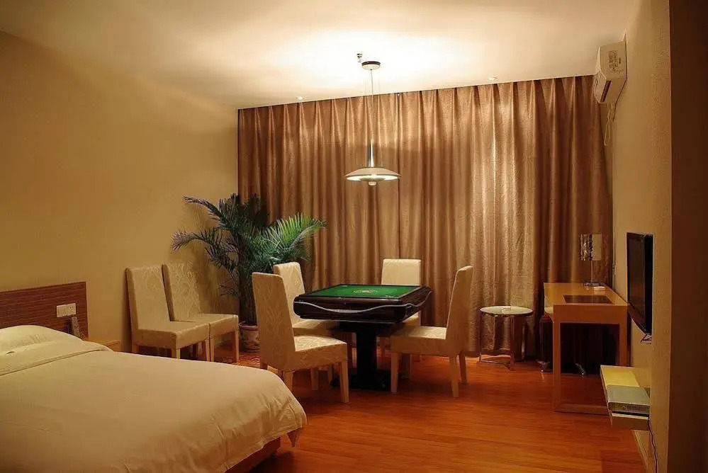 Yijin Business Hotel