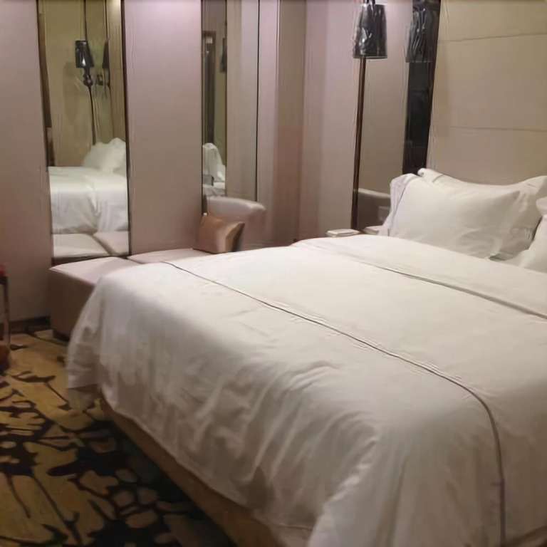 Yifang Holiday Hotel