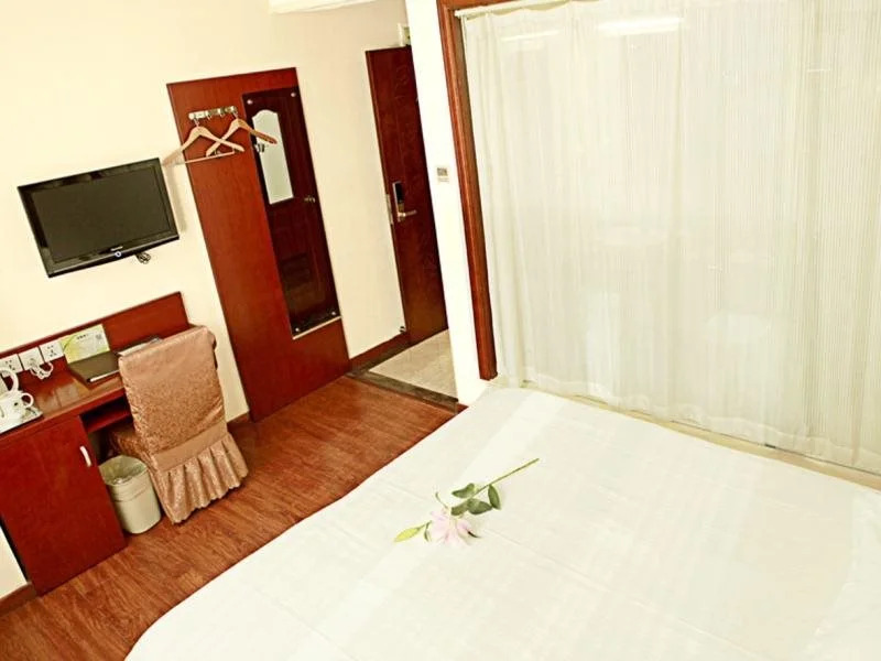 GreenTree Inn Shanghai Songjiang University City New Songjiang Road Express Hotel