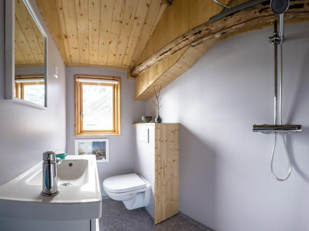 Villa Lofoten - The Farmhouse