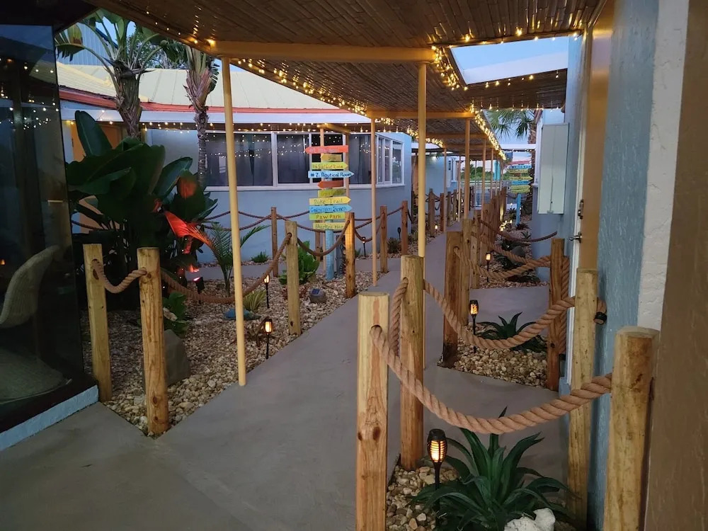 Kon Tiki Inn
