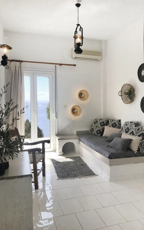 Achlia Hotel