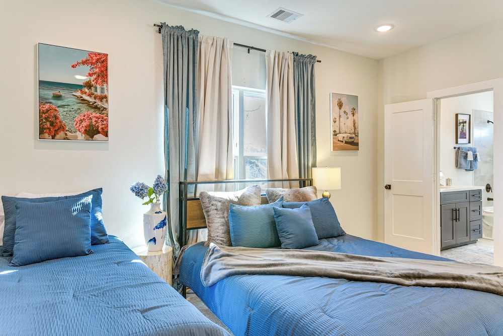 Explore Houston! Pet-friendly Home Near Downtown