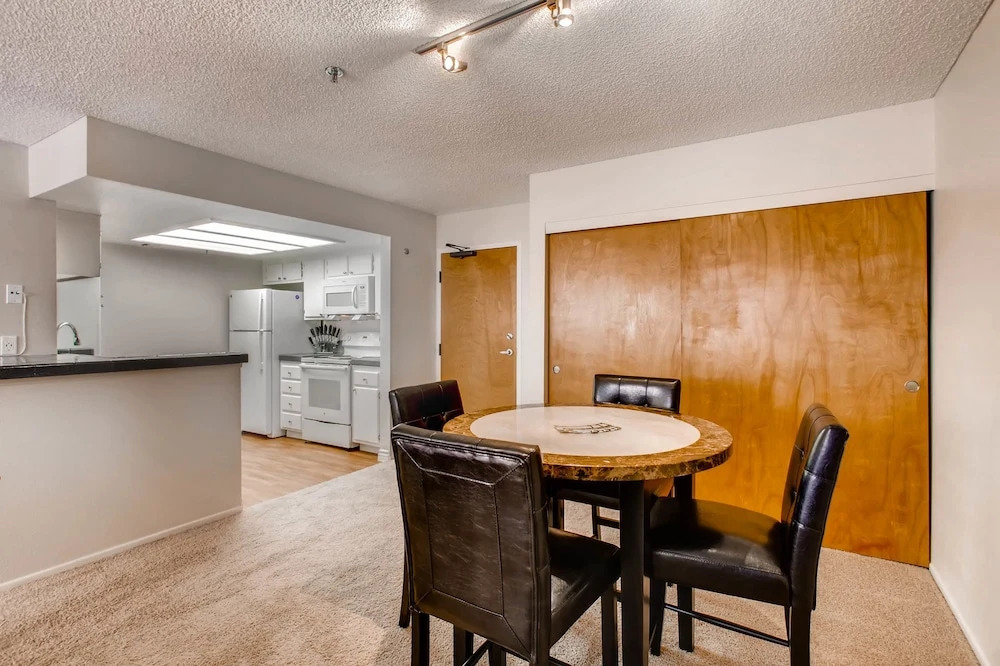 2 Bedroom 1 Bathroom Hideaway