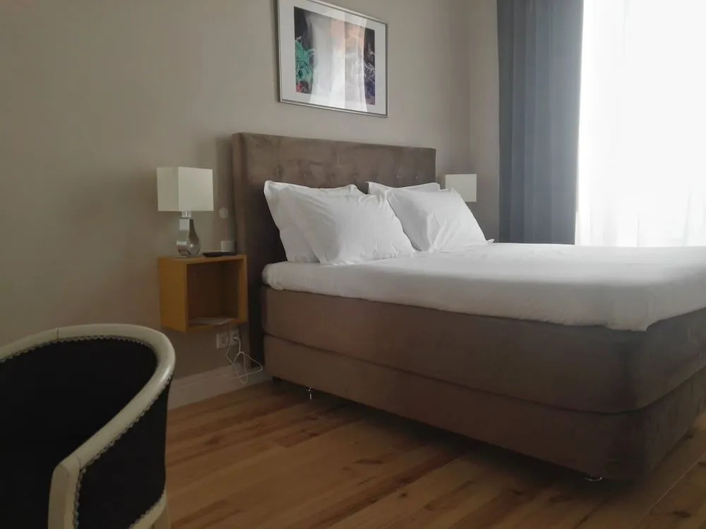 Temple Suites Guesthouse