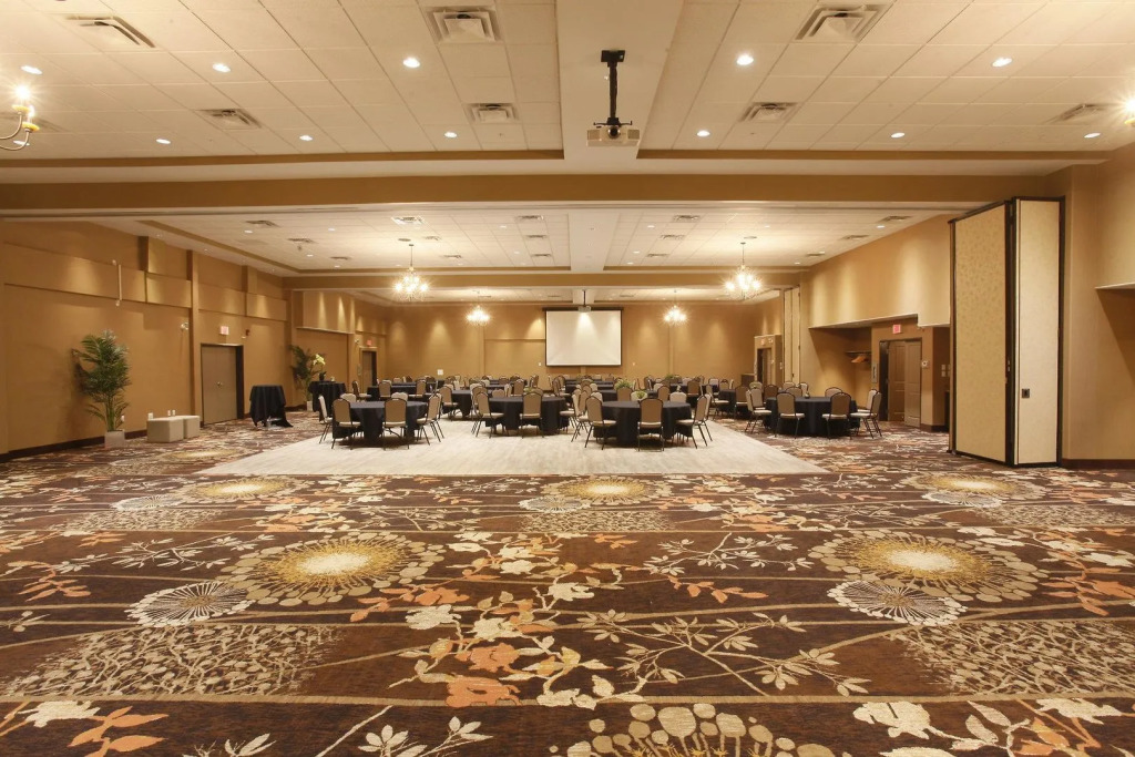 Pomeroy Inn & Suites at Olds College