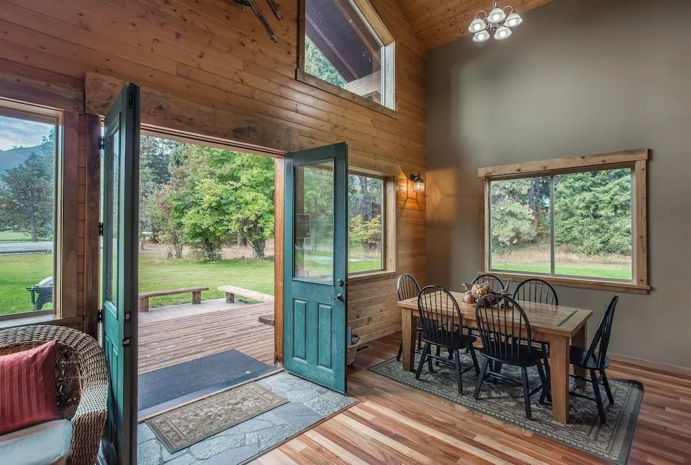 Icicle Creek Lodge