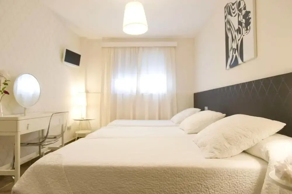 Hospedería Almundo by Alexandra Realty