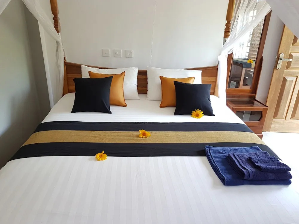 White Villa Beach Resort