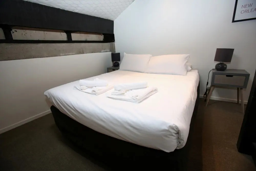 Gorgeous Five Bed Apartment in the City