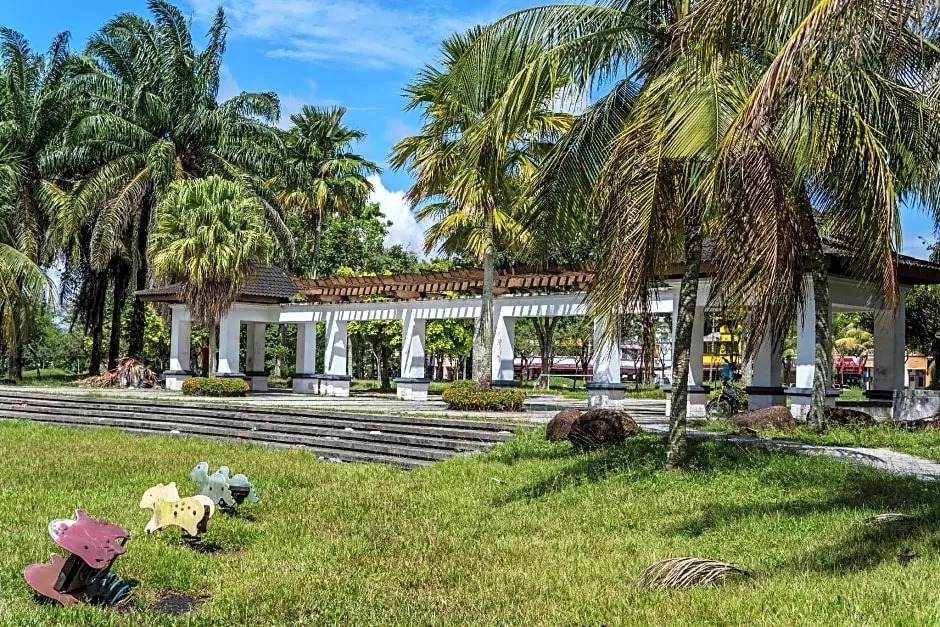 DPinetrees Hotel